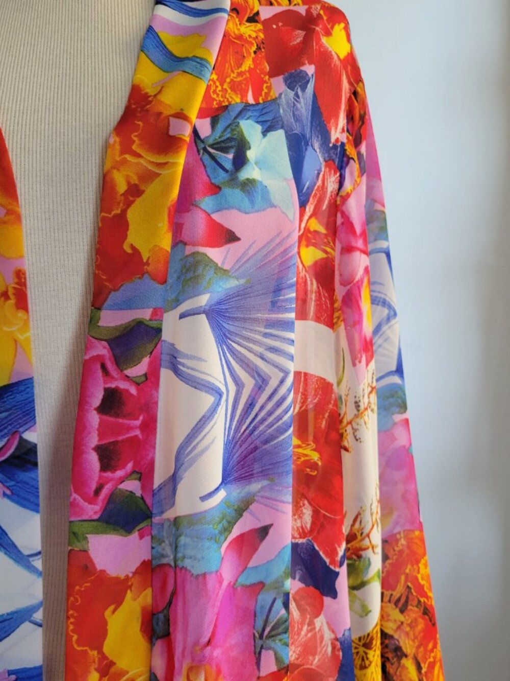 Vibrant Floral Art-to-Wear Sheer Kimono Jacket | S/M - Picture 9 of 16